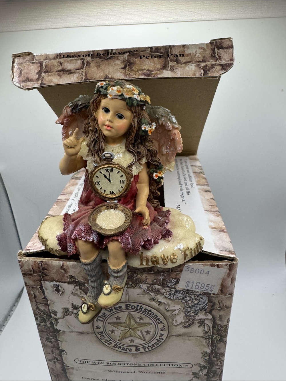 Boyd’s Wee Folkstone #36004 Remembrance Y. Angelflyte…Time Flies Shelf Sitter 1E